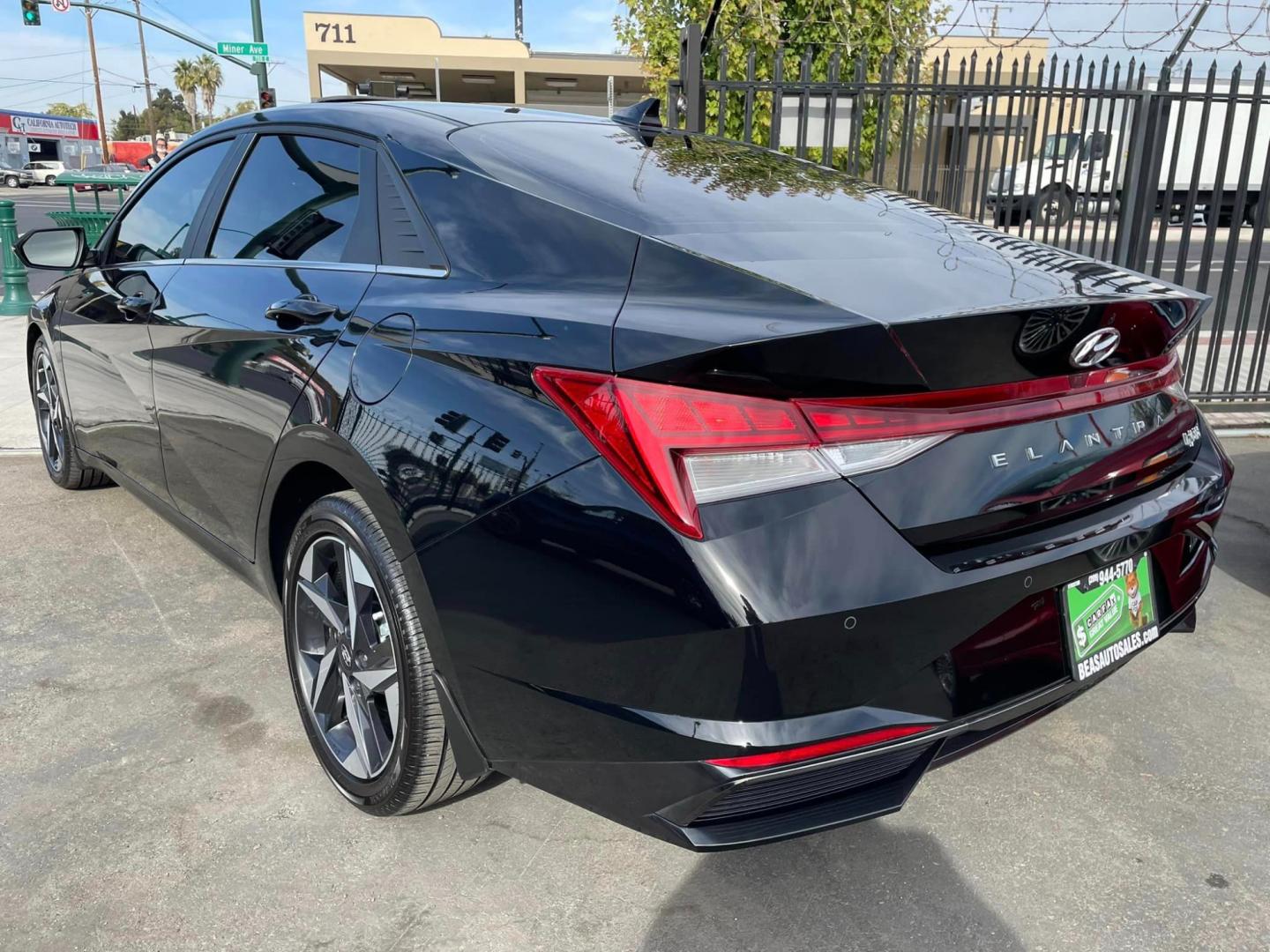 2023 BLACK /GRAY Hyundai Elantra Limited HEV Sedan 4D (KMHLN4AJ8PU) with an 4-Cyl, Hybrid, GDI, 1.6 Liter engine, Automatic, 6-Spd EcoShift DCT transmission, located at 744 E Miner Ave, Stockton, CA, 95202, (209) 944-5770, 37.956863, -121.282082 - PLUS TAXES AND FEES - Photo#11